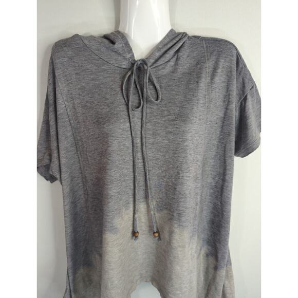 Moon River Gray Ombre Dip Dye Asymmetrical Hooded Shark Bite Hem Top Small NWT - Picture 2 of 7
